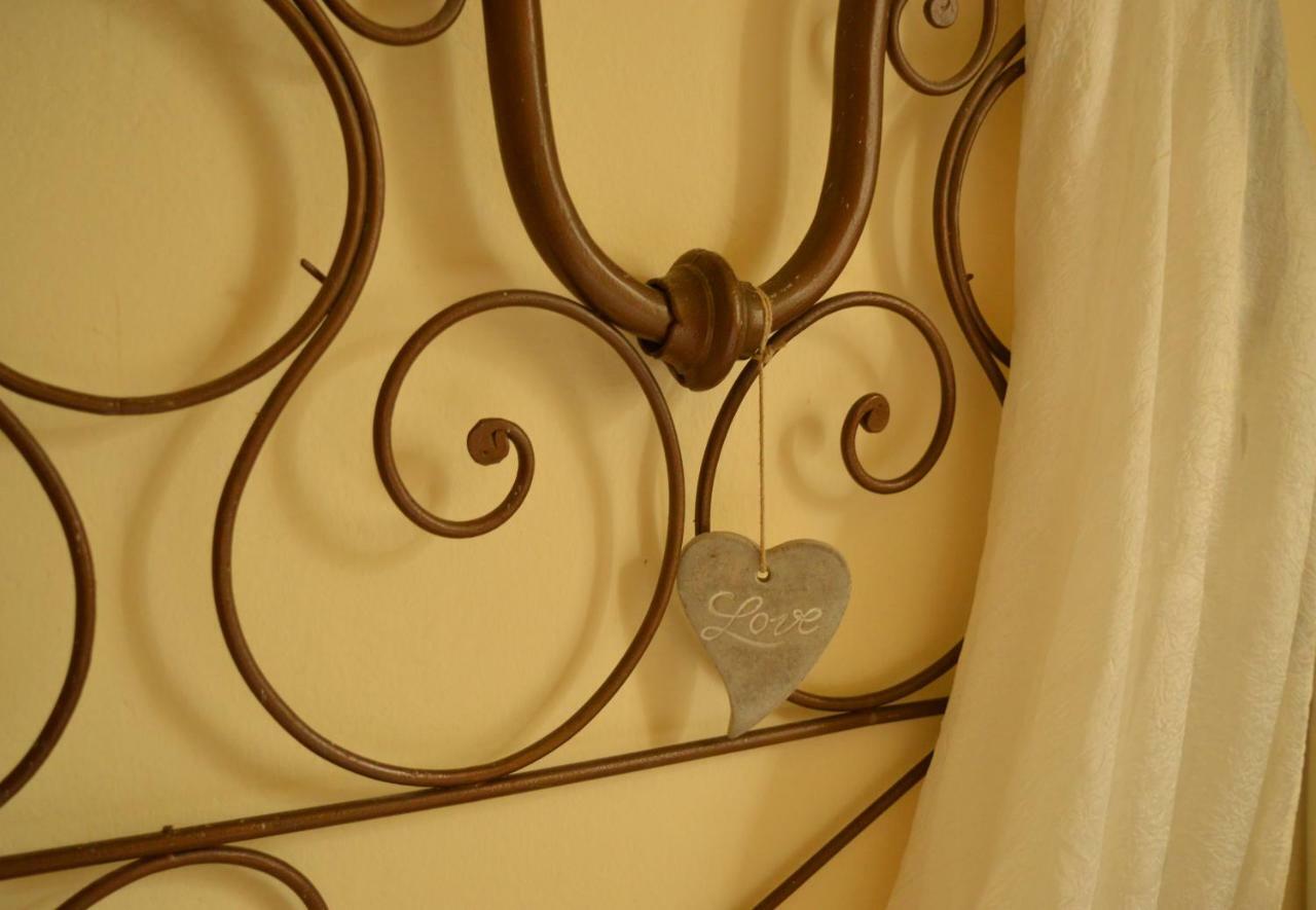 Bed & Tours Dimora Di Campagna Castelnuovo Belbo Exterior foto
