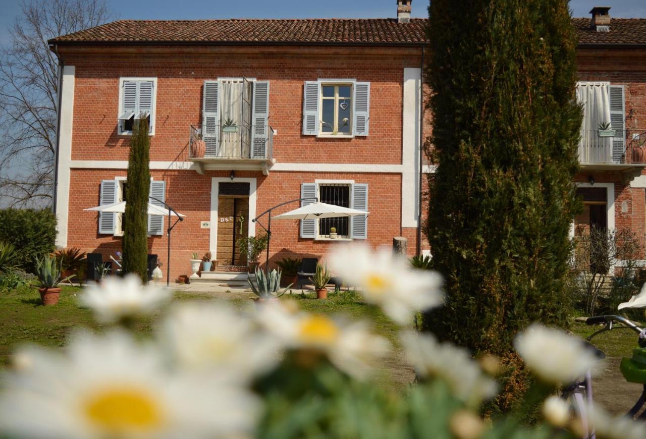 Bed & Tours Dimora Di Campagna Castelnuovo Belbo Exterior foto